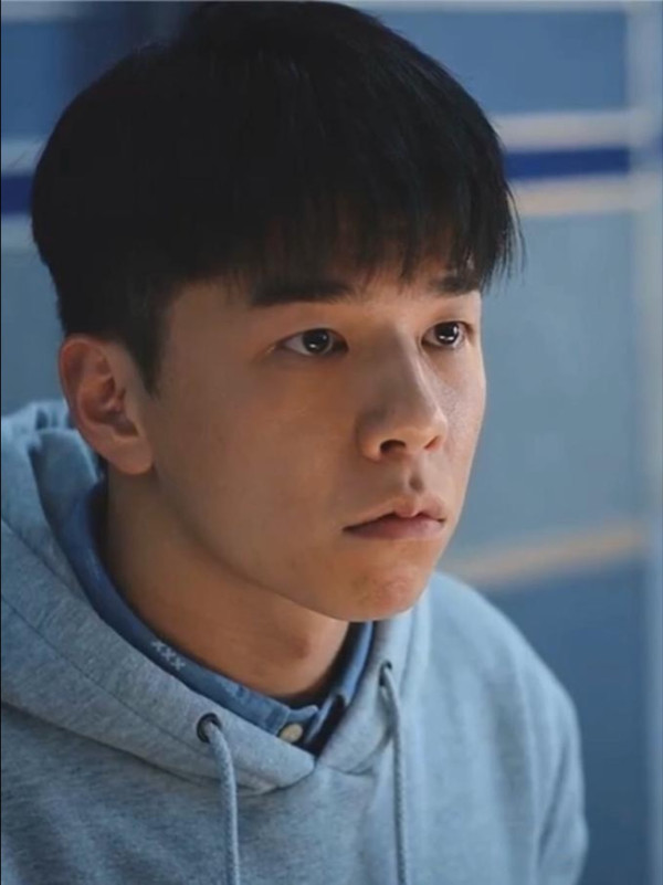 35歲男藝人IG宣布離巢TVB「我畢業啦」 入行14年曾一夜成名獲高層承諾開劇