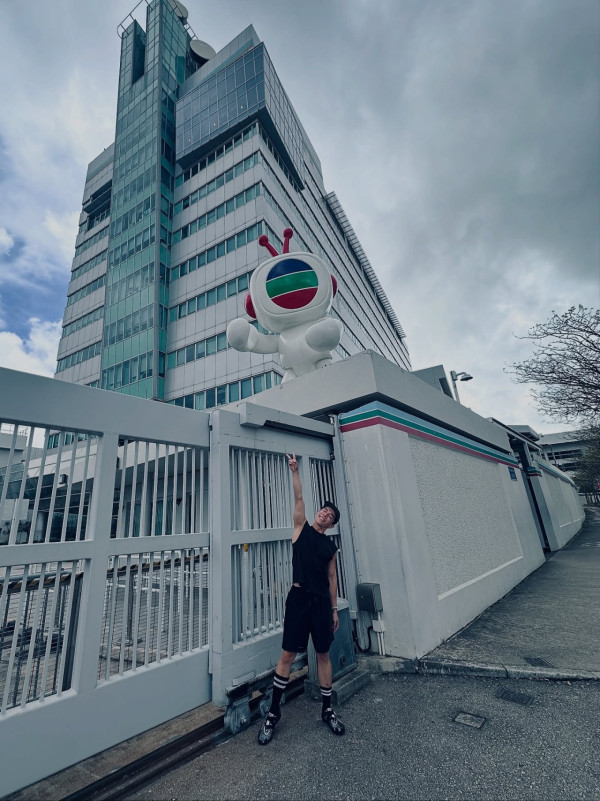 35歲男藝人IG宣布離巢TVB「我畢業啦」 入行14年曾一夜成名獲高層承諾開劇