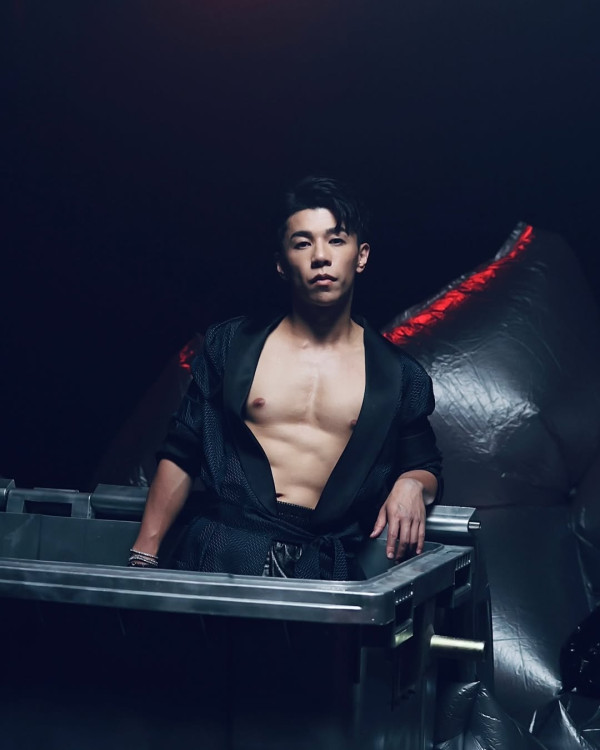 35歲男藝人IG宣布離巢TVB「我畢業啦」 入行14年曾一夜成名獲高層承諾開劇