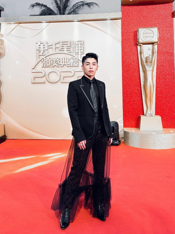 35歲男藝人IG宣布離巢TVB「我畢業啦」 入行14年曾一夜成名獲高層承諾開劇