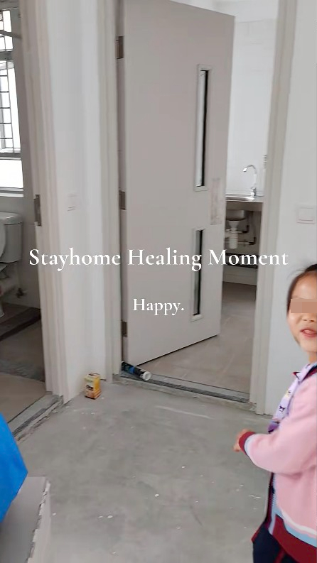 一家五口等足8年派中超靚公屋！全新海景大單位惹網友羨慕：連廚房都望到海