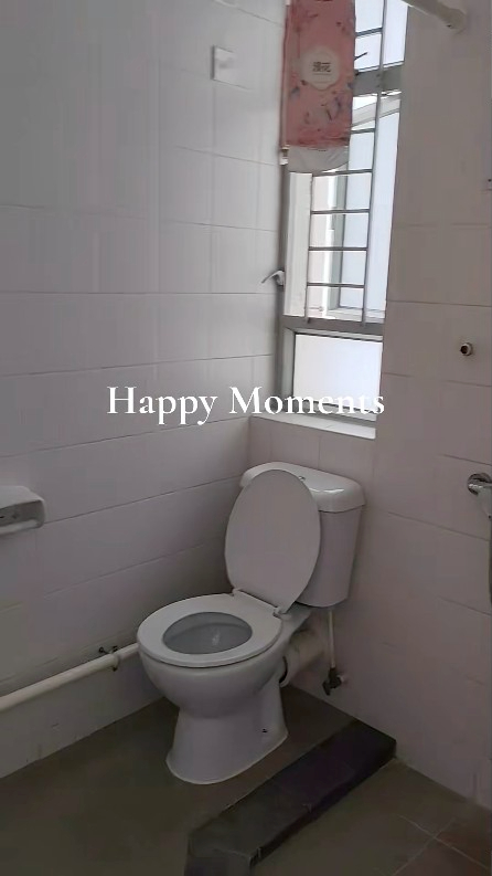 一家五口等足8年派中超靚公屋！全新海景大單位惹網友羨慕：連廚房都望到海