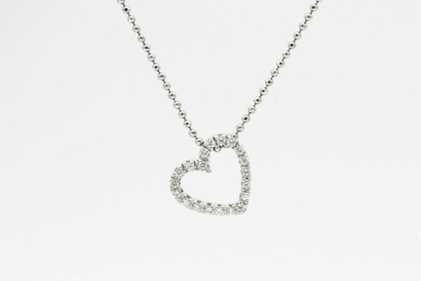 頸鏈打結越解越死？Threads瘋傳4大「解結神技」用卡針/叉子/爽身粉秒分開