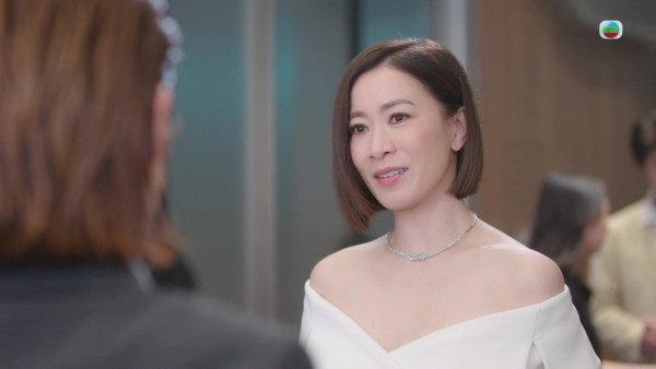 新聞女王2|蔣祖曼女企業家造型掀熱議 三句「我鍾意你呀文慧心」惹關注