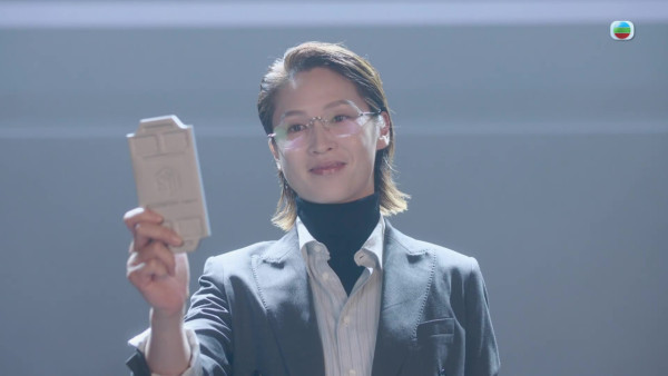 新聞女王2|蔣祖曼女企業家造型掀熱議 三句「我鍾意你呀文慧心」惹關注