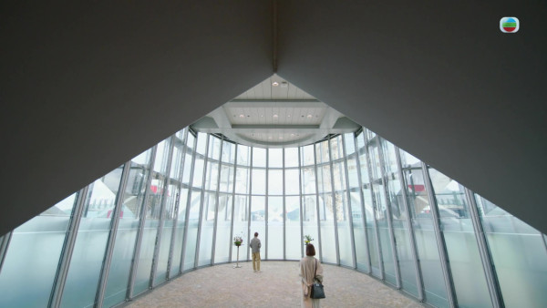 新聞女王2｜匯豐銀行破例借出總行實景拍攝 開創先例高層場景曝光氣勢磅礴