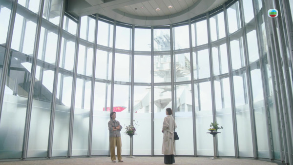 新聞女王2｜匯豐銀行破例借出總行實景拍攝 開創先例高層場景曝光氣勢磅礴