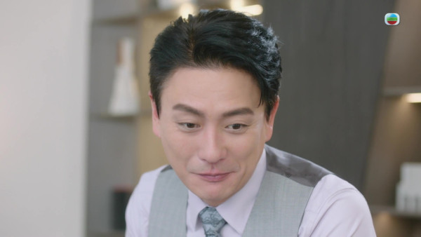 新聞女王2|李施嬅揪心忍淚微表情演技細緻 張家妍為現實低頭惹網民心痛