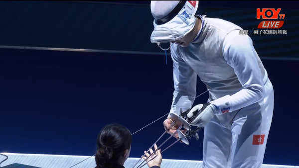 全運會|張家朗全運會花劍15:2穩勝贏得銅牌 香港劍擊隊累計1銀2銅