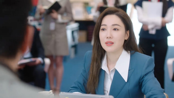 新聞女王2｜劇組升降平台倒塌意外改編自真實事件 總監製鍾澍佳為業內基層發聲