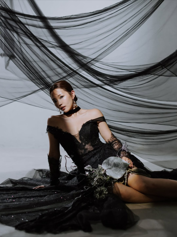 29歲女藝人IG低調公布婚禮相報喜！甜晒老公合照：「已經完成中式婚禮」