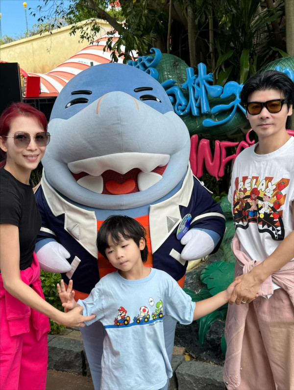 蔡少芬14歲大女13歲二女顏值暴風飆升！母女超似樣惹驚呼︰複製版蔡少芬