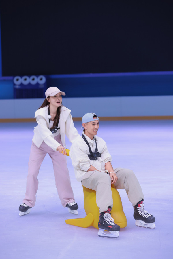 李施嬅車崇健一同參加內地綜藝節目《再見愛人5》（圖片來源：微博@再見愛人）