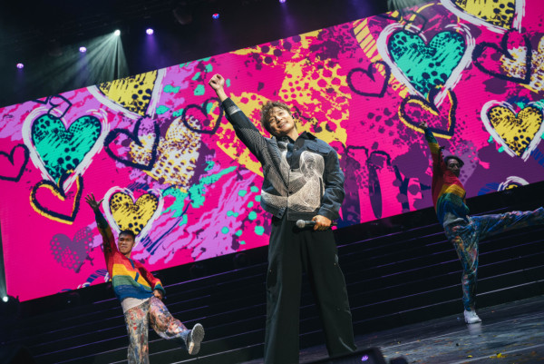 方力申澳門演唱會2025|30年老友驚喜現身合唱 預告明年香港站更精彩