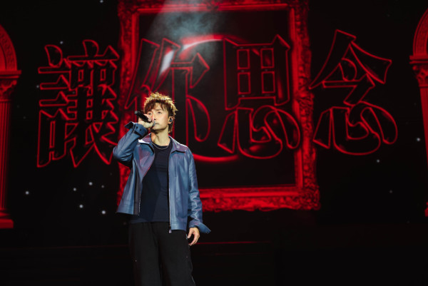 方力申澳門演唱會2025|30年老友驚喜現身合唱 預告明年香港站更精彩