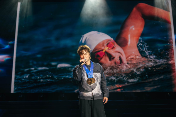 方力申澳門演唱會2025|30年老友驚喜現身合唱 預告明年香港站更精彩