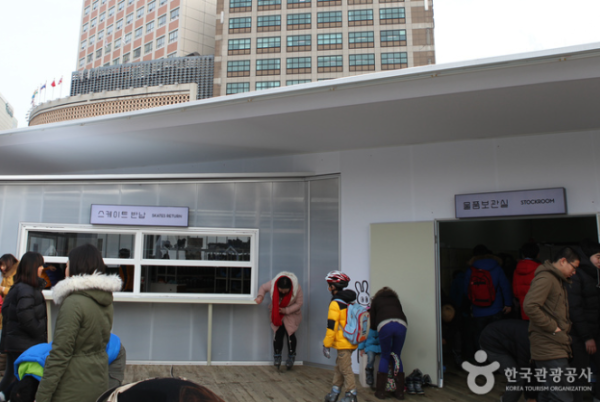 溜冰1小時只需！首爾市廳廣場溜冰場開放至2月 附官方網站預約搶位 