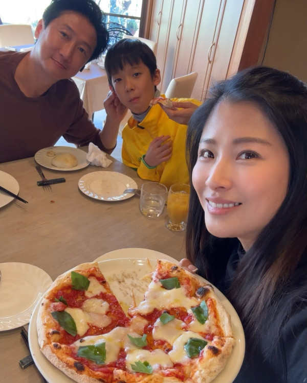 洪天明淚崩承認曾經多次鬧離婚 13年婚姻愧對周家蔚：「可以得到更好的人」