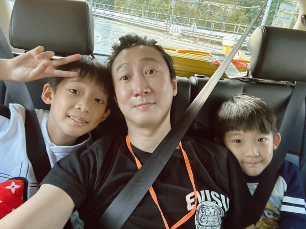 洪天明淚崩承認曾經多次鬧離婚 13年婚姻愧對周家蔚:「可以得到更好的人」