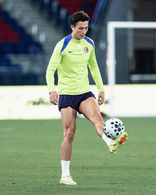 亞洲盃外圍賽港隊關鍵戰 啟德主場聲勢強勁 惟港隊憾負新加坡出局