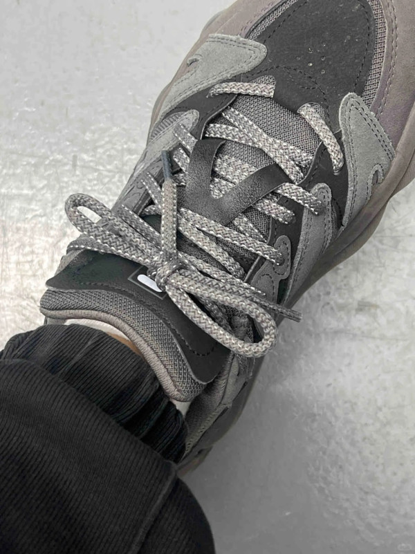 原來一直綁錯！鞋帶成日甩？編輯教1招「神級綁法」：狂跑都唔鬆