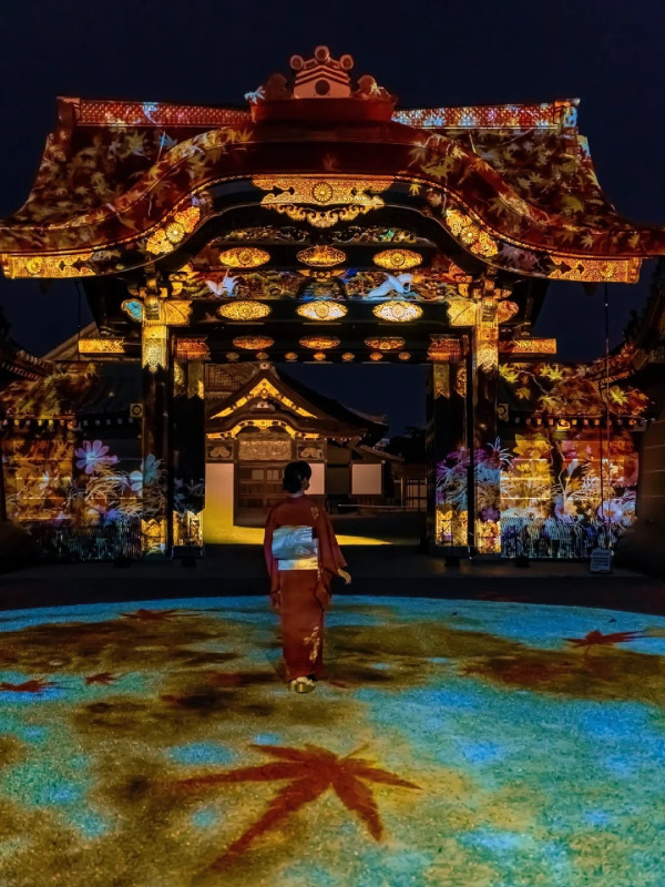 NAKED meets 二條城。圖片來源:小紅書@日本旅遊 NAKED meets 二條城。圖片來源:小紅書@日本旅遊