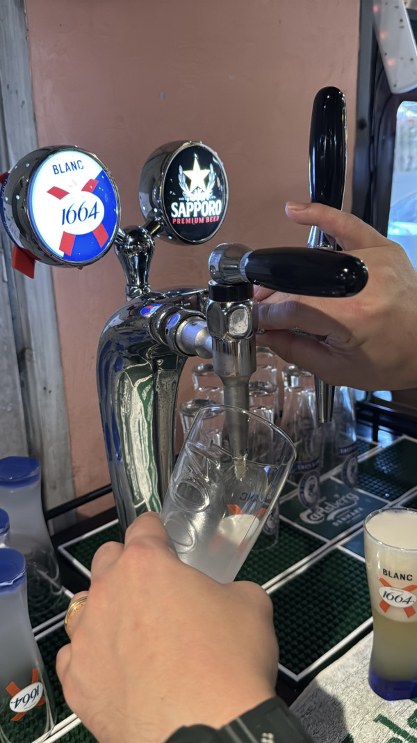 旺角無限時海鮮雞煲！各種酒類任飲/訂座即送大閘蟹