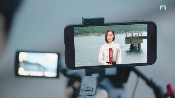 新聞女王2｜佘詩曼親揭AI主播生成過程 真人文慧心VS主播AI同場對壘