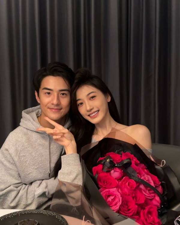 新聞女王2｜音樂才子涂毓麟「呆萌IT男」造型被指神逆齡 西瓜頭粗眉引網民熱討