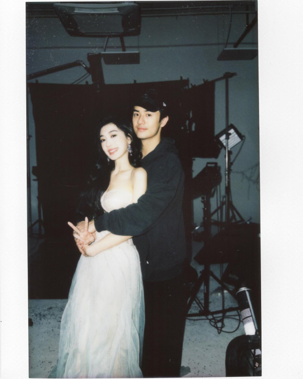 新聞女王2｜音樂才子涂毓麟「呆萌IT男」造型被指神逆齡 西瓜頭粗眉引網民熱討