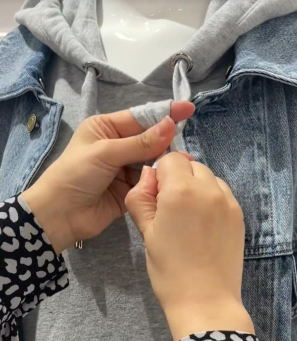 衛衣繩太長吊吊揈？網民教1招神級綁法：6步綁出日系「蝴蝶結」超治癒