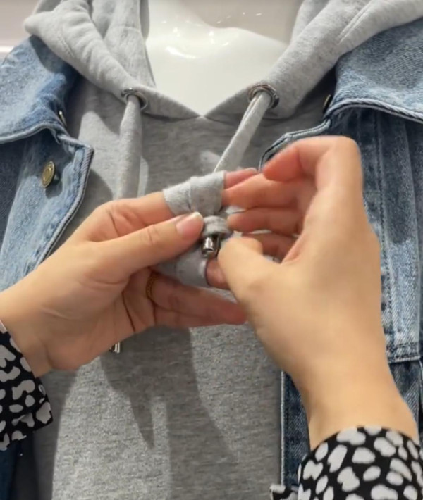 衛衣繩太長吊吊揈？網民教1招神級綁法：6步綁出日系「蝴蝶結」超治癒