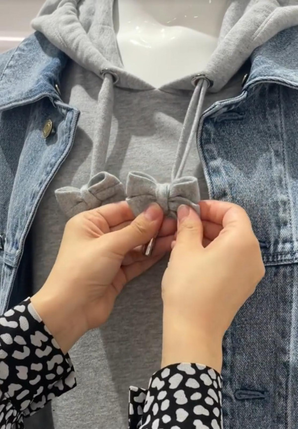 衛衣繩太長吊吊揈？網民教1招神級綁法：6步綁出日系「蝴蝶結」超治癒