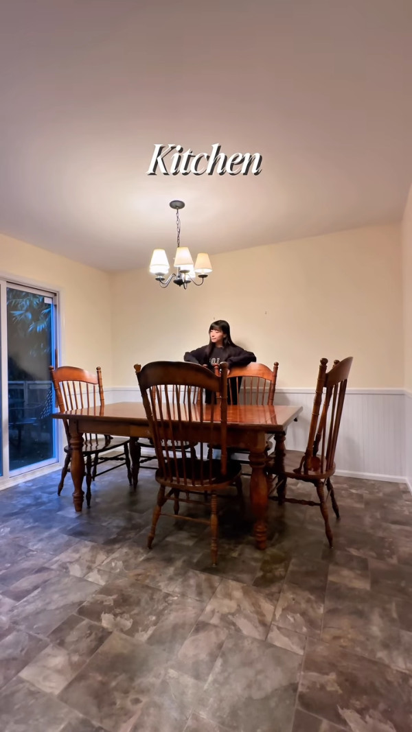 30歲女藝人公開三層獨立屋豪宅！為父母置安樂窩 網民激讚：夢幻退休屋