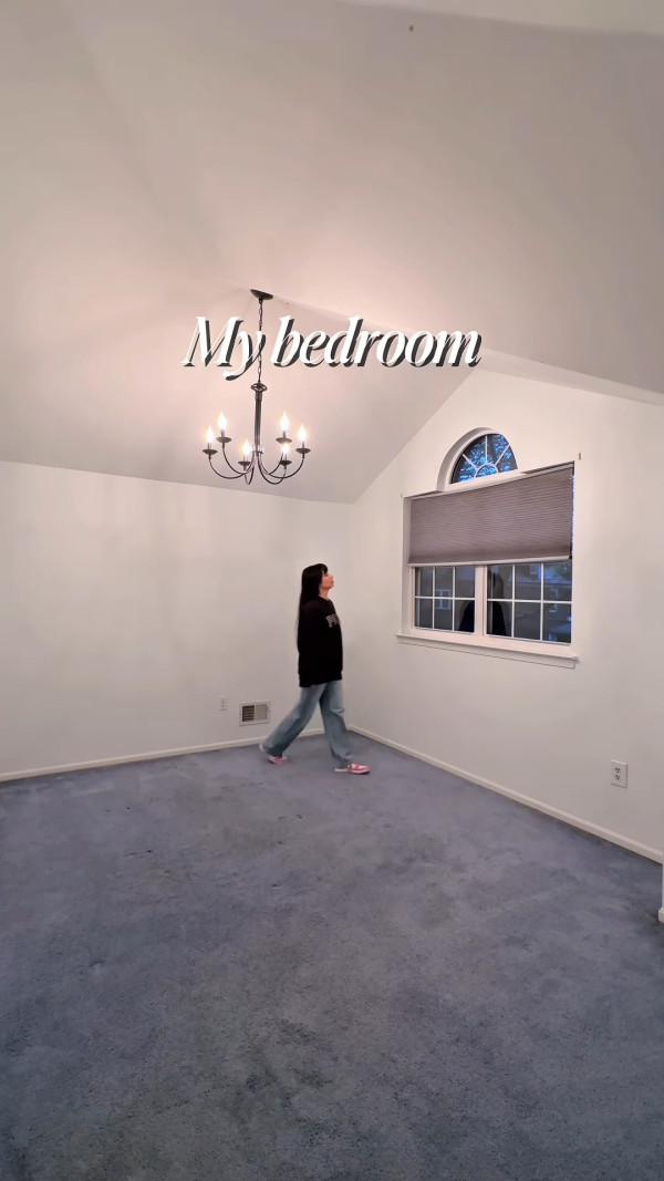 30歲女藝人公開三層獨立屋豪宅！為父母置安樂窩 網民激讚：夢幻退休屋