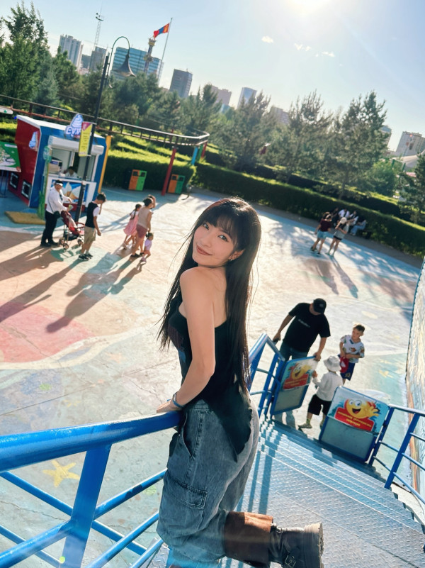 30歲女藝人公開三層獨立屋豪宅！為父母置安樂窩 網民激讚：夢幻退休屋