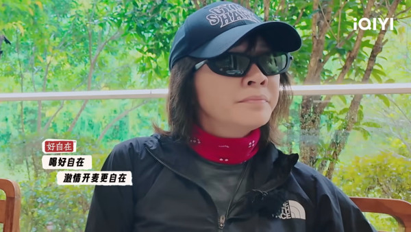 劉嘉玲爆拍戲曾遇麻煩男星阻收工令全場不滿 一線索身份呼之欲出惹瘋狂猜測