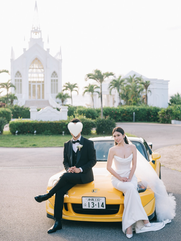 前TVB新聞主播梁凱寧沖繩教堂舉行婚禮 低胸白紗晒完美身材造型驚艷超唯美