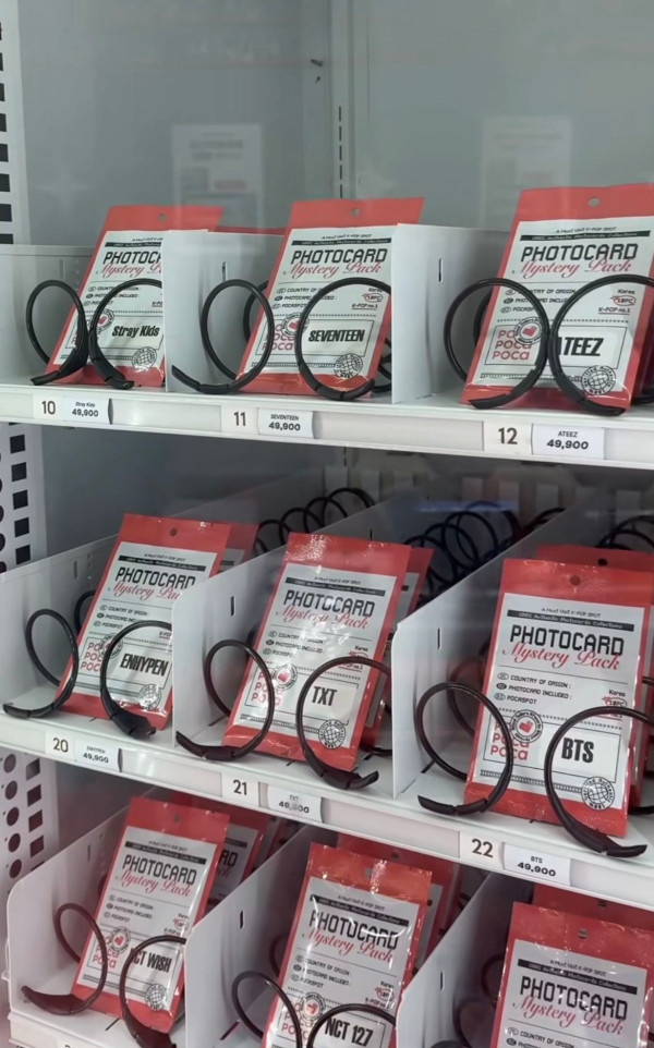 MAMA前夕！韓國爆紅POCA SPOT快閃4大港鐵站！$78起盲抽BTS/SEVENTEEN小卡 網民瘋搶斷貨