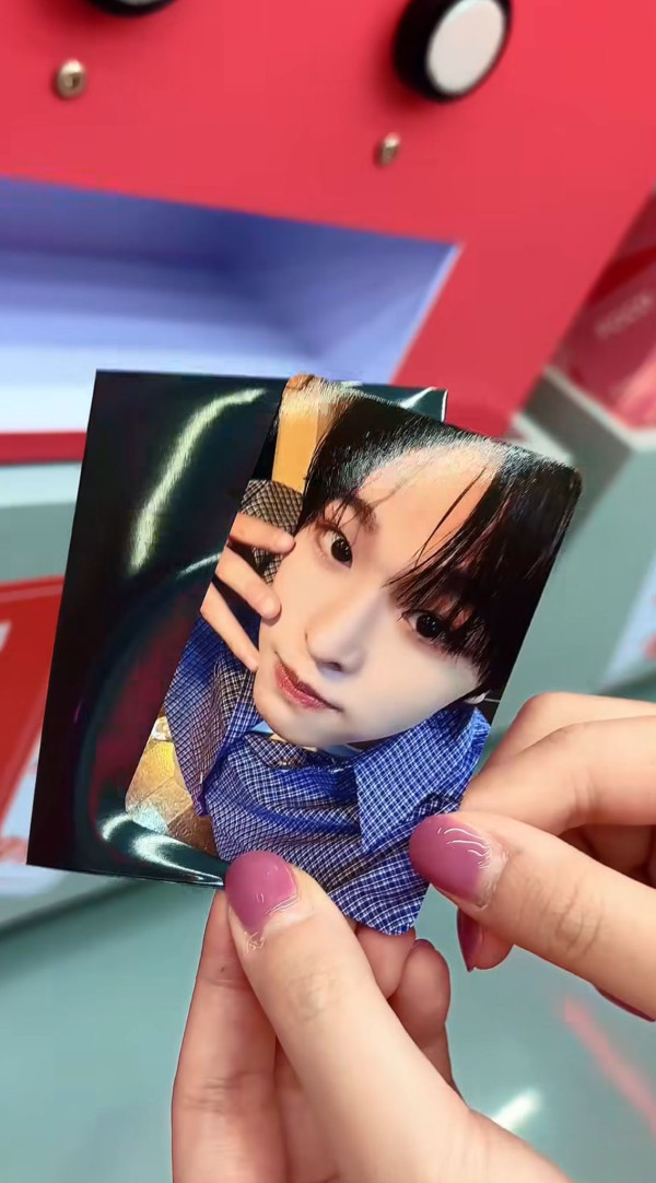 MAMA前夕！韓國爆紅POCA SPOT快閃4大港鐵站！$78起盲抽BTS/SEVENTEEN小卡 網民瘋搶斷貨