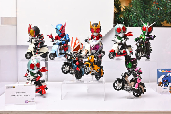 BANDAI三大品牌聯乘登陸apm 1.2米高達立像 芙莉蓮會場限定手辦