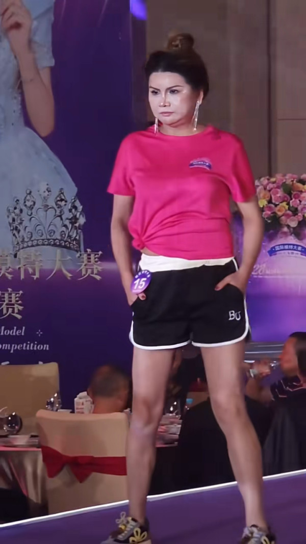 有片！深圳國際模特兒大賽冠軍遭狠批未夠班！網民質疑賽果評審「眼光獨到」 