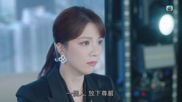 新聞女王2｜陳曉華演唐芷瑤回歸復仇抹黑Man姐 一秒純純兔變惡毒奸角勁好戲