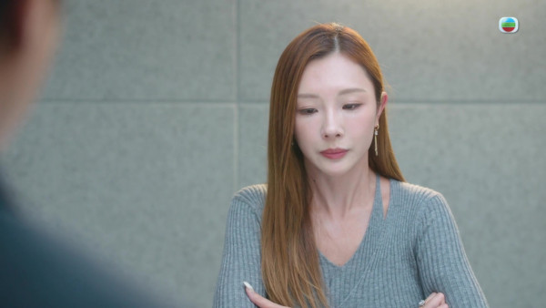 新聞女王2｜6大富豪船P靚女「網紅」起底  全員港姐郭珮文鄧凱文泳裝照鬥晒葫蘆身形