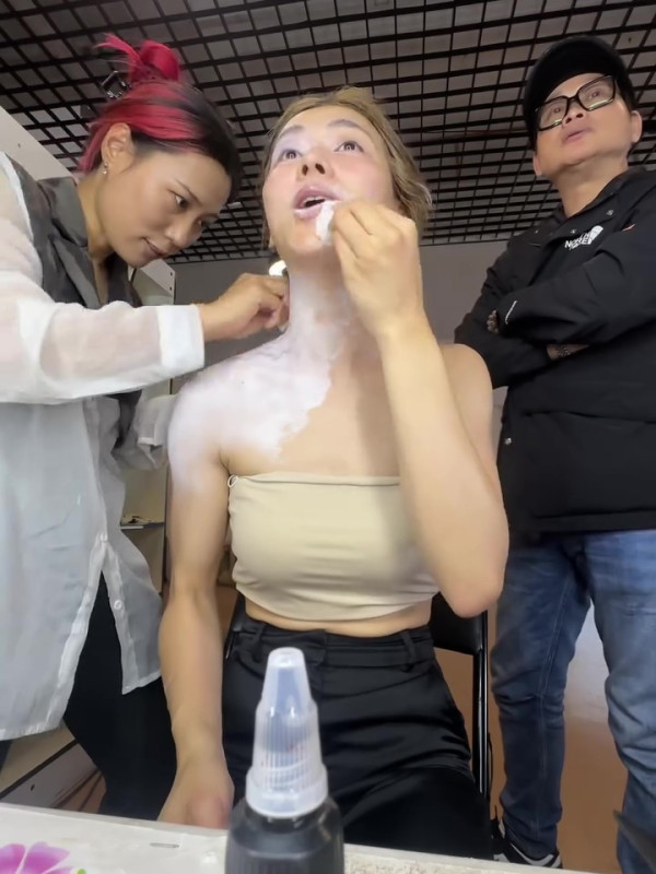 新聞女王2｜6大富豪船P靚女「網紅」起底  全員港姐郭珮文鄧凱文泳裝照鬥晒葫蘆身形