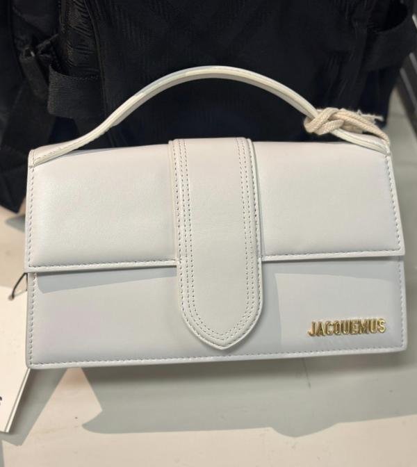 銅鑼灣時代廣場名牌開倉低至1折！平底鞋/休閒鞋$100起+輕奢手袋特賣 Marc Jacob/Karl Lagerfeld/Moschino/A.P.C