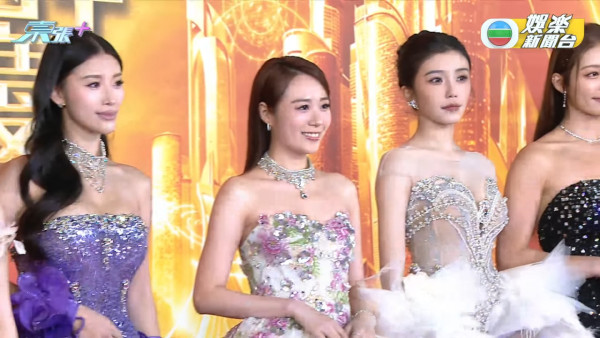 TVB台慶2025｜過百位女藝人紅地氈戰衣逐件睇！波波黃婧靈巨胸拋窒全場