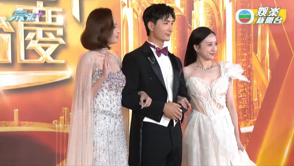 TVB台慶2025｜過百位女藝人紅地氈戰衣逐件睇！波波黃婧靈巨胸拋窒全場