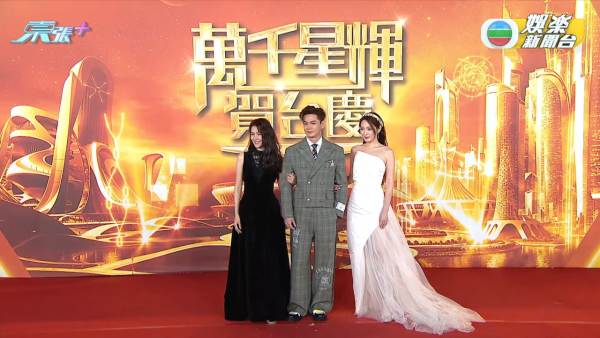 TVB台慶2025｜過百位女藝人紅地氈戰衣逐件睇！波波黃婧靈巨胸拋窒全場