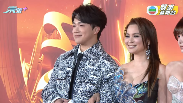 TVB台慶2025｜過百位女藝人紅地氈戰衣逐件睇！波波黃婧靈巨胸拋窒全場